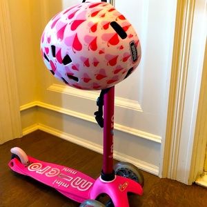 Sold!!!! Hot Pink Scooter Wit Helmet!!!